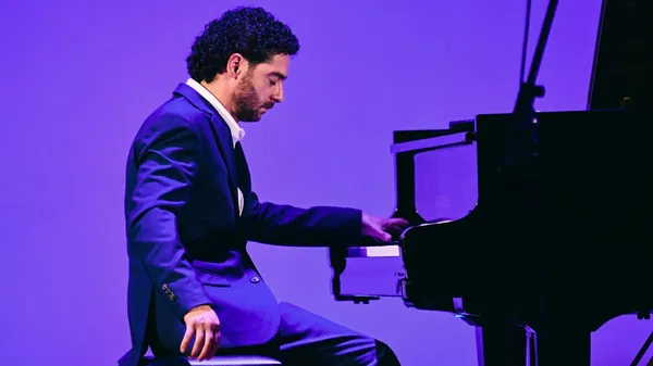 Artur Zakiyan: World Sounds at Glendale's Alex Theatre