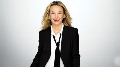 Christelle Chollet Rocks Toulon: A Hilarious Spectacle Awaits!