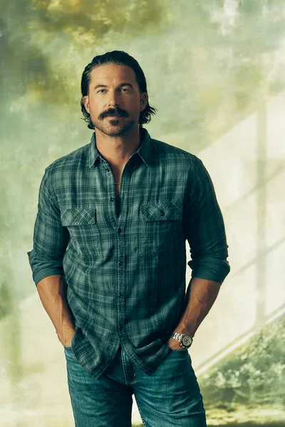 Riley Green's Damn Country Music Tour: Belfast Awaits!