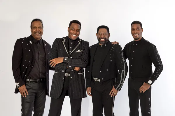 Commodores & Spinners Live at Mohegan Sun Arena