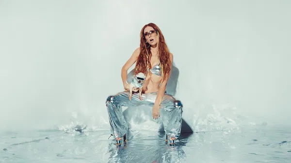 Jessi Cruickshank DJs at Commonwealth Bar