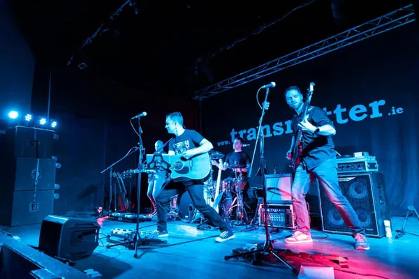 Christmas At Kavanagh's Bar & Venue: Transmitter Cracker!