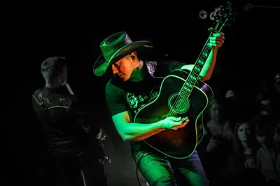 Frank Foster Live: Country Rock at Texas Club!