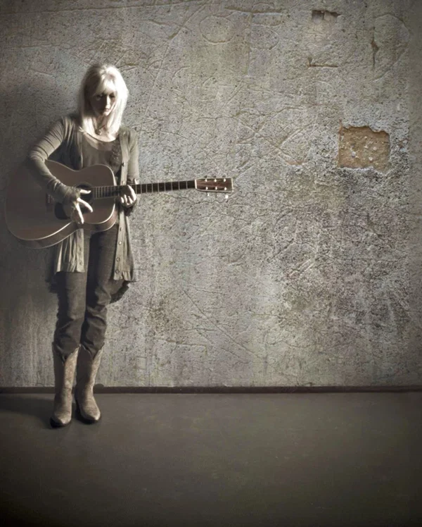 Emmylou Harris, Platinumbiljetter