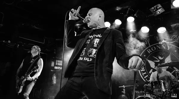 Ronny Pøbel: Live Punk Rock at John Dee!