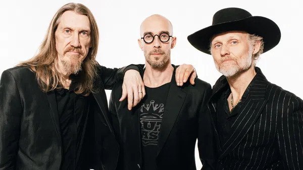 The Wood Brothers Live at The Lyric Theatre!