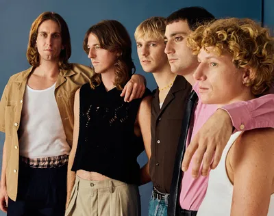 Parcels Live in Laval: A Night of Electrifying Indie-Funk!
