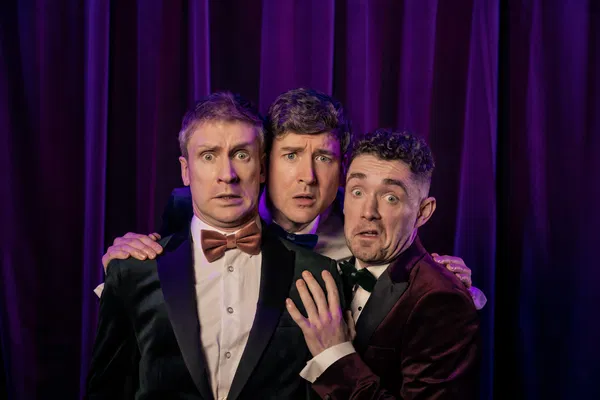 Foil Arms & Hog Live at Salle Pleyel Paris