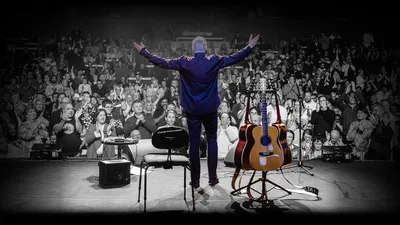Tommy Emmanuel's Acoustic Brilliance: An All-Ages Guitar Spectacle at Keswick Theatre!