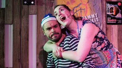 Intimate Evening: Liebe, Last und Fracht at Bremen's THEATER IM HOF