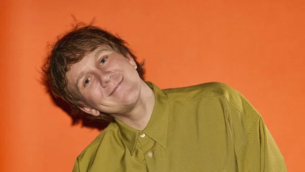 Josh Thomas Live at L'Olympia Montreal