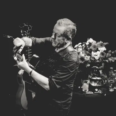 Luka Bloom's Melodic Journey: Live in Utrecht!