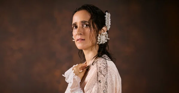 Julieta Venegas - 21 & Over