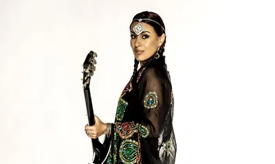 Ida Nielsen's Funk Fusion Electrifies Amsterdam!