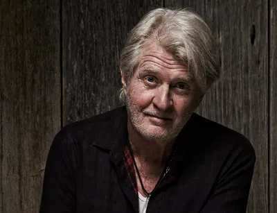 Tom Cochrane Rocks Ottawa's Hard Rock Casino!