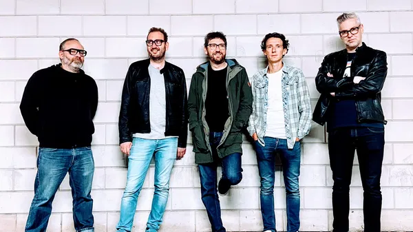 R.E.M. by The 40 Watt Band at Metropool