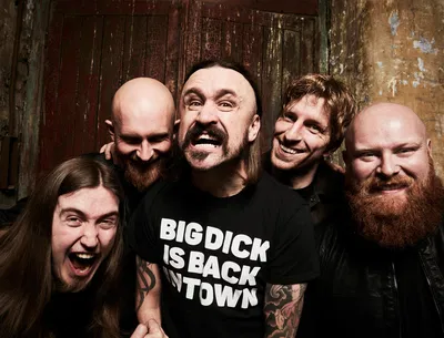MASSIVE WAGONS & THE VIRGINMARYS: Paris Rock Night
