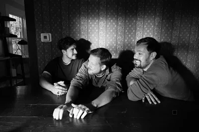 Mumford & Sons Light Up Assago: A November Night of Indie Folk Magic!