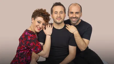 TROIS CAFES GOURMANDS: French Pop Sensation Live in Lille!