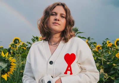 Experience EMMA PETERS Live: A Chanson Française Evening in Lille!