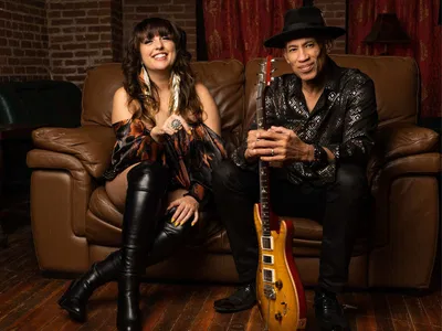 Boneshakers Blues: Portsmouth's Hottest Show!