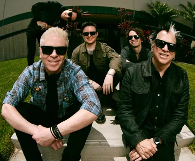 The Offspring: Smash Hits Live at Paris La Défense Arena!