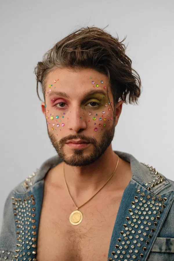 BBNO$ Live: Hip-Hop Beats at Le Bataclan, Paris