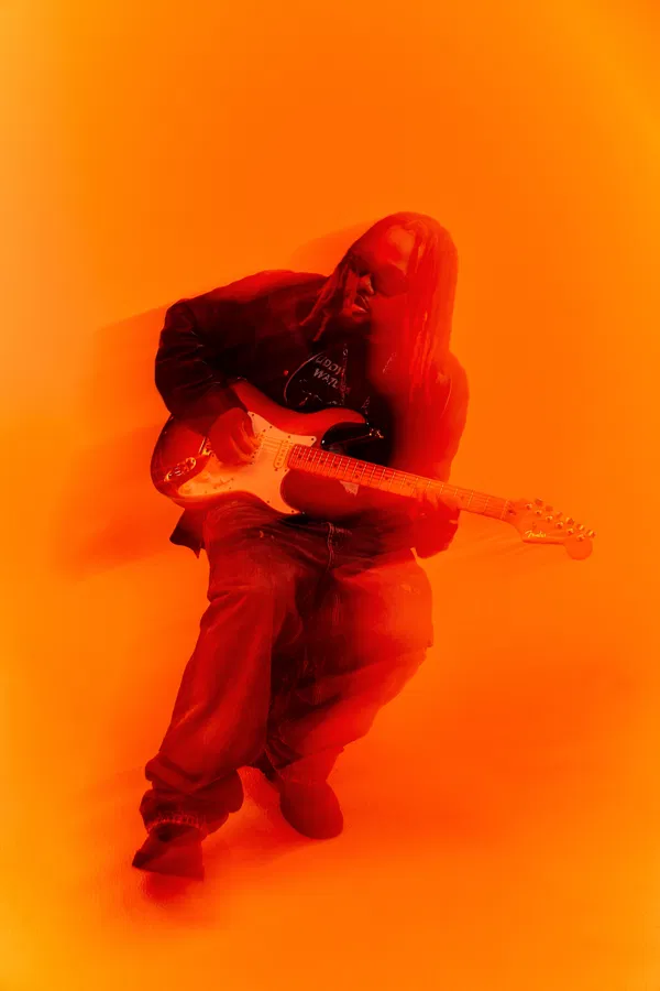 Leon Thomas Live in Paris: R&B Sensation!