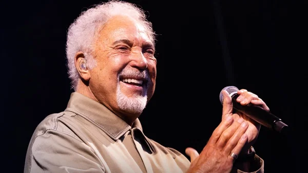 Book Tickets: Tom Jones Live at Moonlight Málaga, Málaga Forum