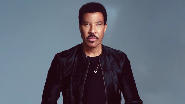 Lionel Richie & Earth, Wind & Fire Live in Denver
