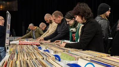 Hengelo Record Extravaganza: Dig for Vinyl Gold!