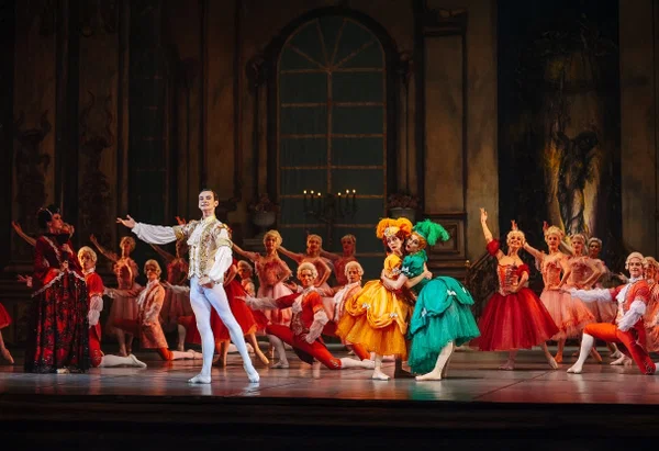 Swan Lake: Symphony of Lights Tickets Nashville
