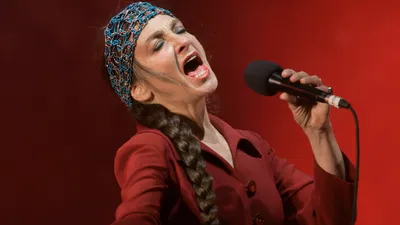 Catherine Ringer Live: Vaulx En Velin Concert