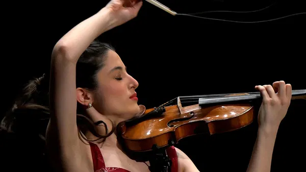 Maria Duenas Plays Korngold: Toronto's Classical Sensation