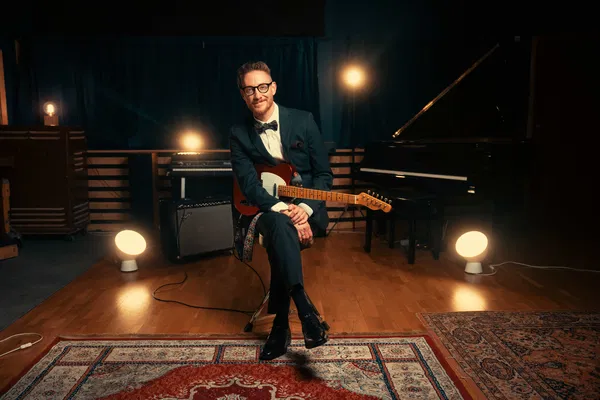 Adam Douglas Live at Grieghallen, Bergen – Book Now