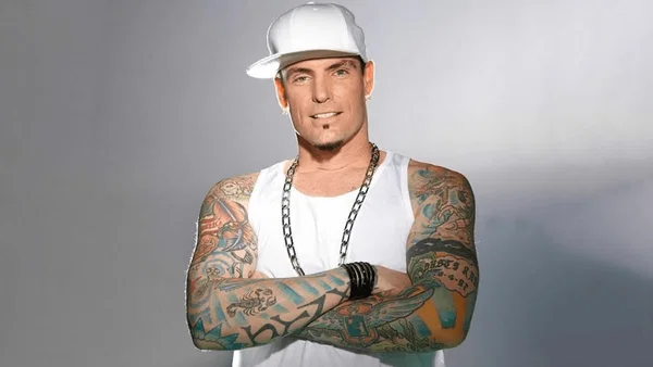 I LOVE THE 90's TOUR with Vanilla Ice, Montell Jordan, Tone Loc, 2 Live Crew and more.