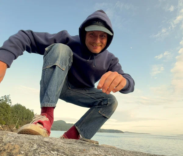 Mac DeMarco Live: Marseille's Indie Pop Sensation!