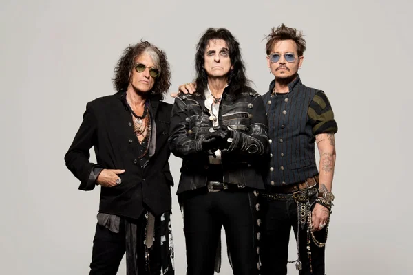 HOLLYWOOD VAMPIRES
