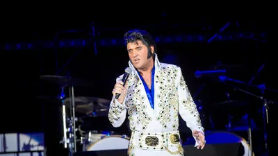 Rock On! See ELVIS - Das Musical Live in Bremen