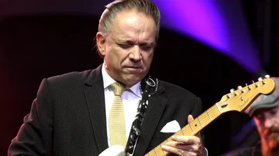 Jimmie Vaughan Rocks Fall River, MA!
