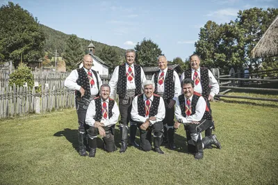 Kastelruther Spatzen Soar to Osterholz-Scharmbeck: A 2025 Musical Journey!