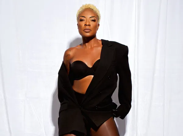 Jully Black Live R&B Show, Red Deer!