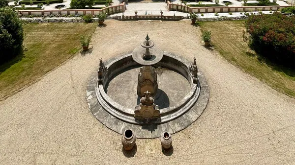 Visita della Poesia: Experience Art Through Words at Collezione Gori