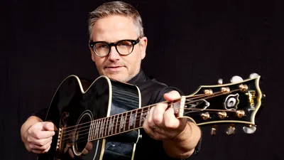 Guus Meeuwis: Live Under the Stars at Caprera Openluchttheater!