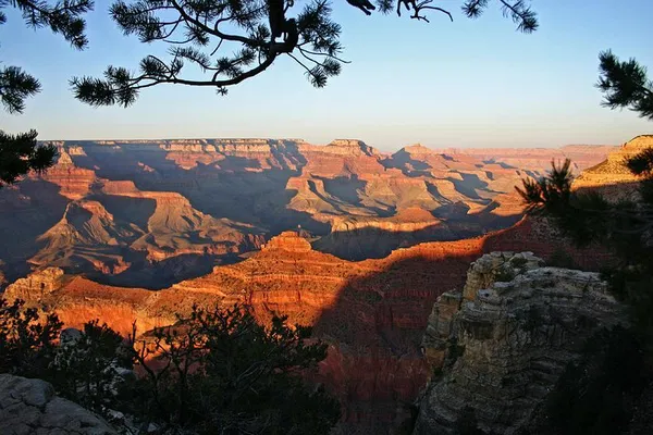 Sedona's Grand Canyon Sunset Spectacle: Awe-Inspiring Vista & Navajo Culture