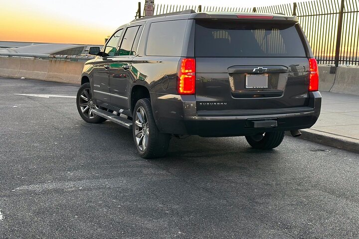 Stress-Free Arrival: Private Transfer from LGA to Baltimore City