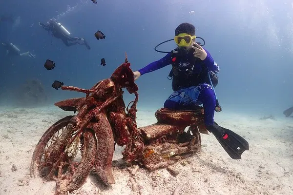 Phuket's Underwater World: Discover Scuba Diving for Beginners!