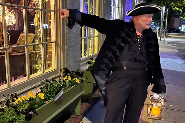 Uncover Salem's Dark Secrets: Vampire Ghost & Haunted Objects Tour!