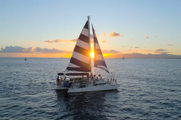 Waikiki Sunset Sail: BYOB Cruise with Diamond Head Views!