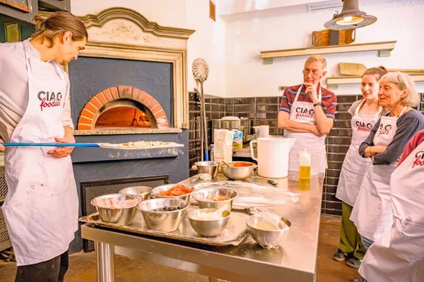 Pizza & Gelato Class: Unlimited Wine in Florence